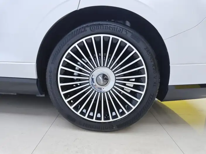 Voyah Pursuit L 2026 Model 4WD Ultra – фото 9