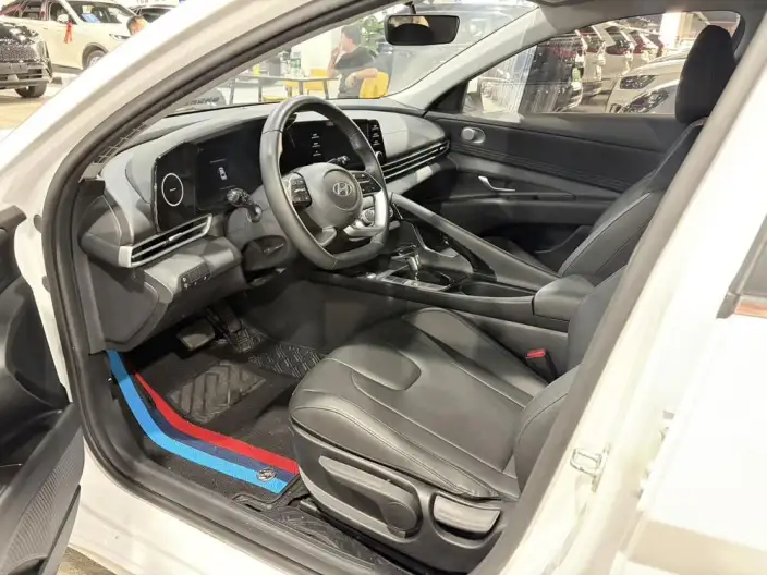 Hyundai Ioniq 2023 Model 1.5L CVT GLX Elite Edition – фото 8