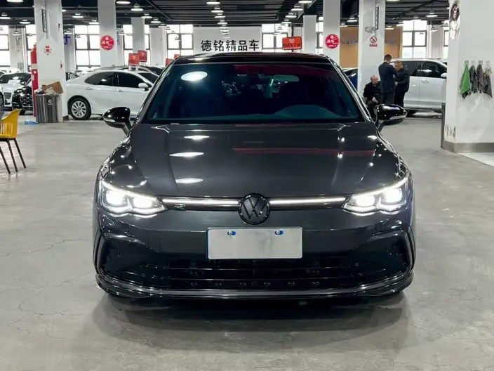 Volkswagen Golf 2023 Model 280TSI DSG R-Line Lite – фото 2