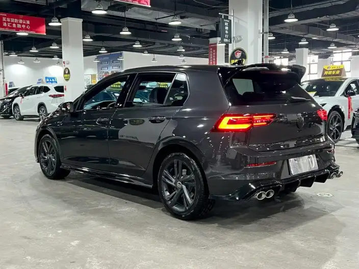 Volkswagen Golf 2023 Model 280TSI DSG R-Line Lite – фото 4
