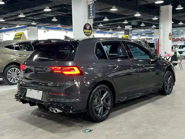Volkswagen Golf 2023 Model 280TSI DSG R-Line Lite – фото 6