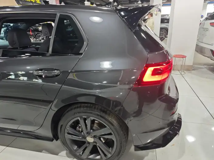 Volkswagen Golf 2023 Model 280TSI DSG R-Line Lite – фото 10