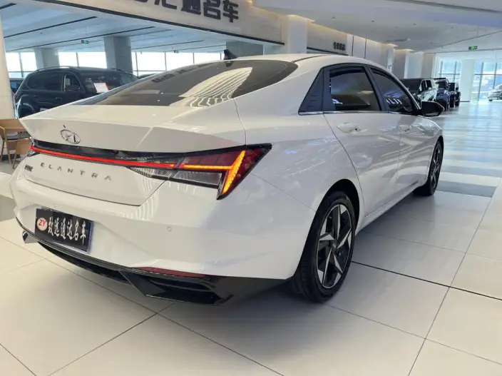 Hyundai Ioniq 2023 Model 1.5L CVT LUX Premium Edition – фото 4