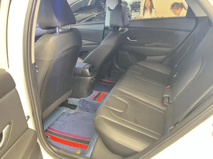 Hyundai Ioniq 2023 Model 1.5L CVT LUX Premium Edition – фото 9