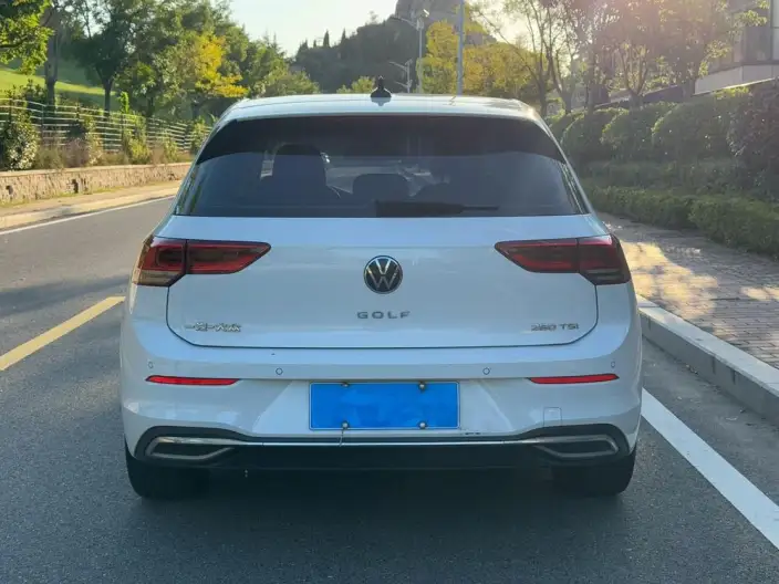 Volkswagen Golf 2021 Model 280TSI DSG 30th Anniversary Memorial Edition – фото 6