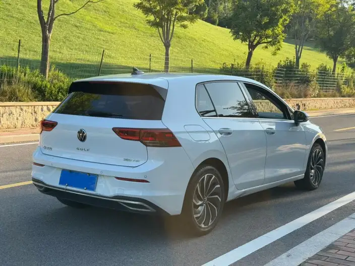 Volkswagen Golf 2021 Model 280TSI DSG 30th Anniversary Memorial Edition – фото 7