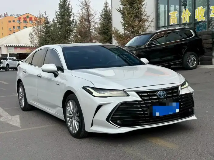 Toyota Avalon 2022 Model Hybrid 2.5L XLE Premium Edition – фото 3