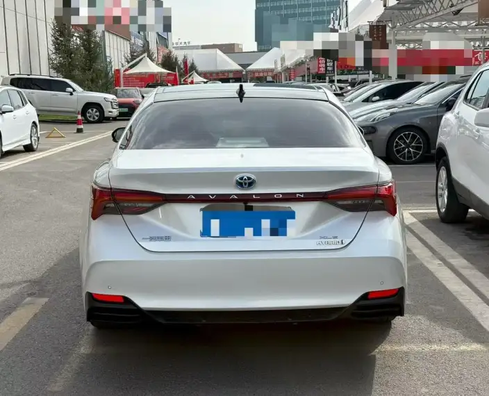 Toyota Avalon 2022 Model Hybrid 2.5L XLE Premium Edition – фото 5