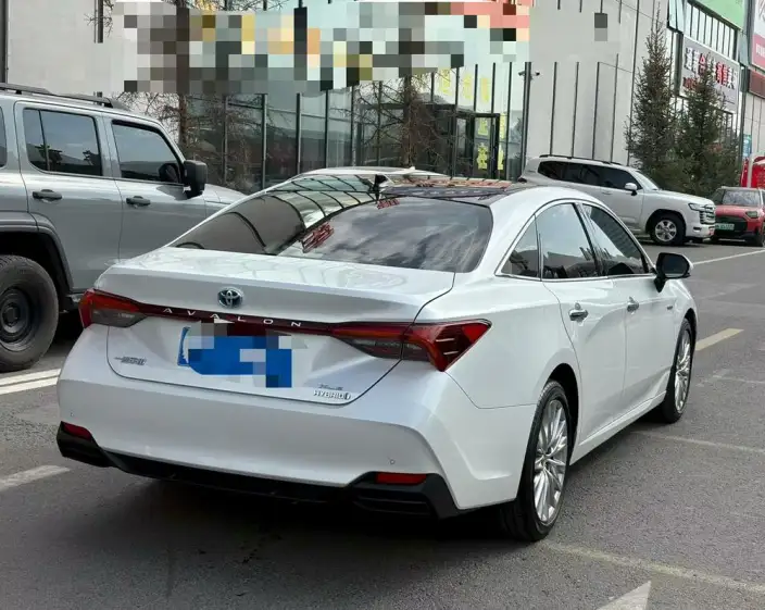 Toyota Avalon 2022 Model Hybrid 2.5L XLE Premium Edition – фото 6