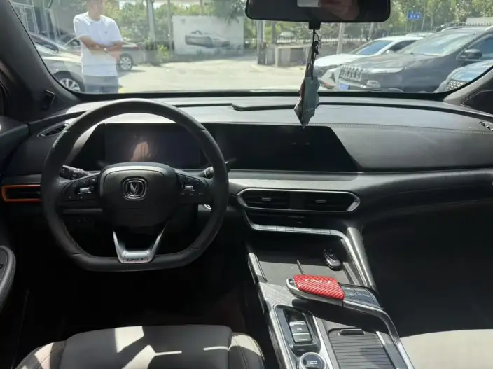 Changan UNI-T 2022 Model 1.5T Sports Edition Noble Model – фото 7