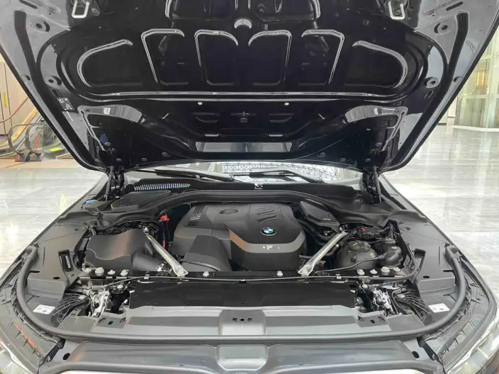 BMW 5 Series 2024 Model 530Li Leading Model M Sports Set – фото 6