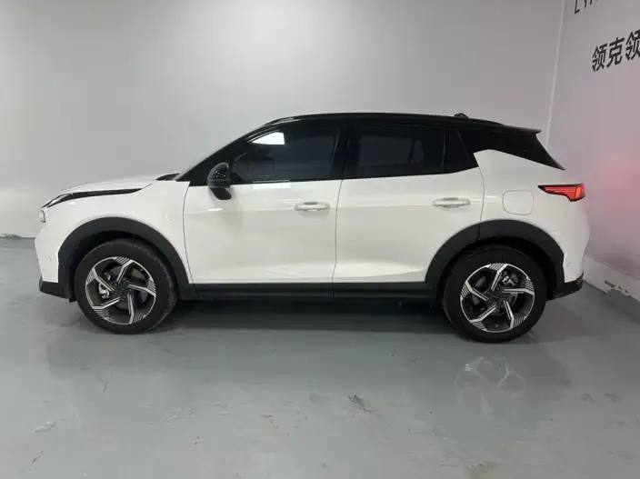 Lynk & Co 06 2026 Model Relive 1.5T Ultra – фото 3