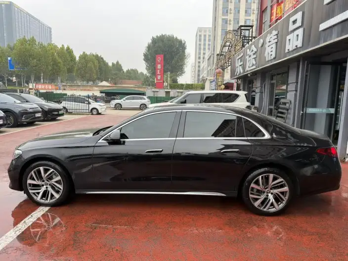 Mercedes-Benz E-Class 2025 Model E 300 L Fashion Model sedan