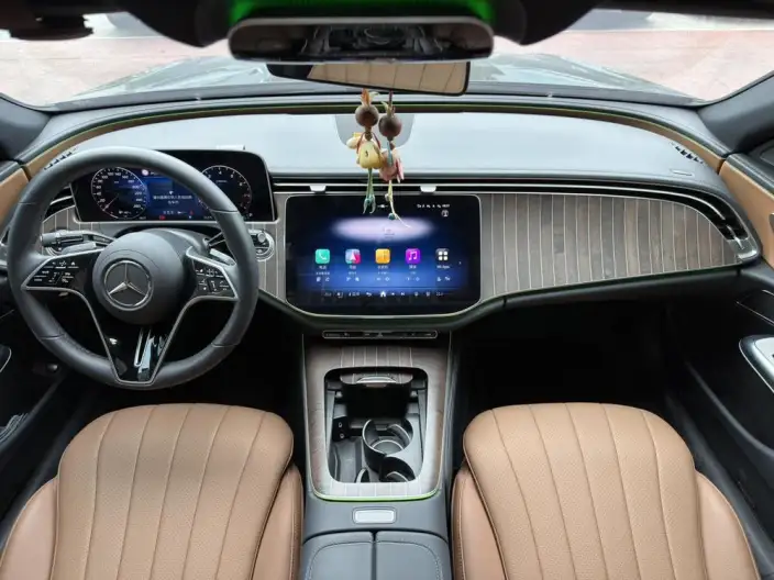 Mercedes-Benz E-Class 2025 Model E 300 L Fashion Model sedan – фото 5