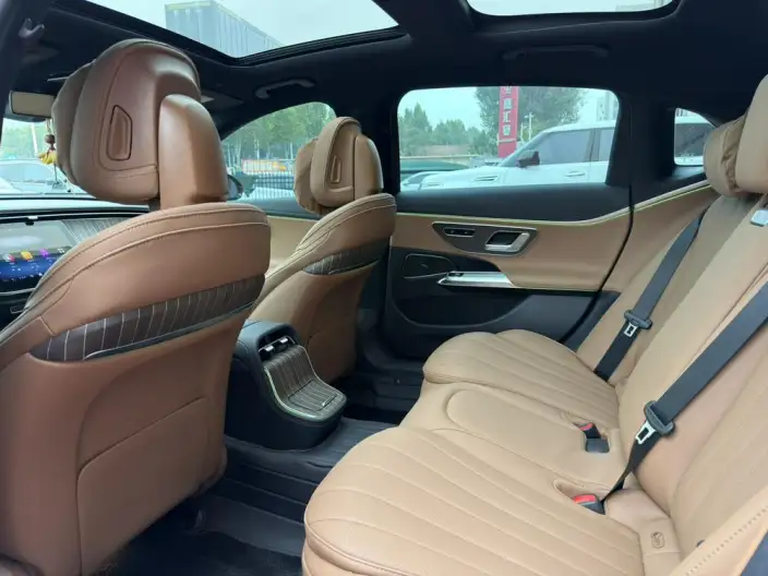 Mercedes-Benz E-Class 2025 Model E 300 L Fashion Model sedan – фото 8