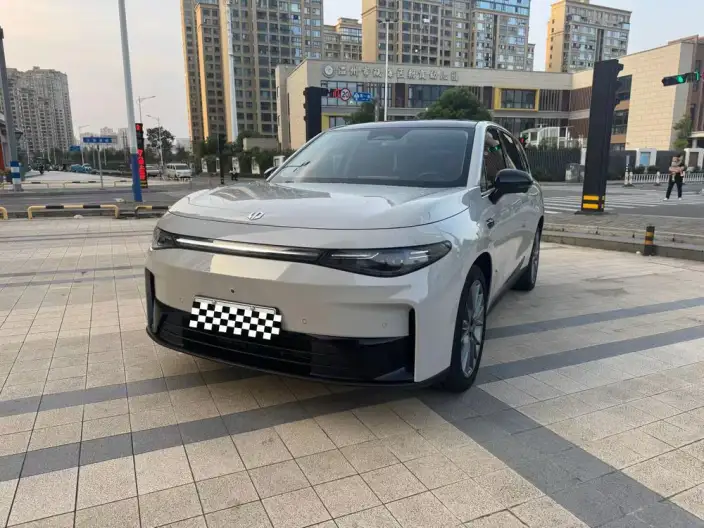 Leapmotor C10 2024 Model EV Edition 530 Smart Edition – фото 1