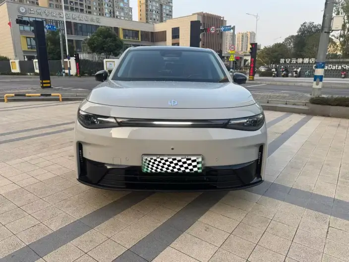 Leapmotor C10 2024 Model EV Edition 530 Smart Edition – фото 2