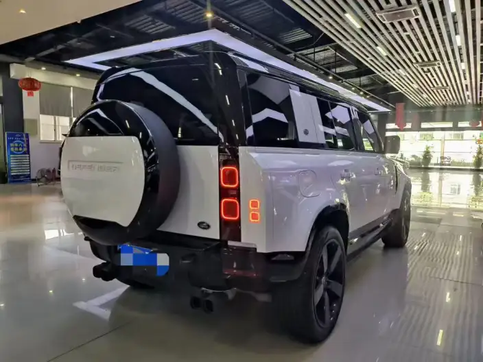 Land Rover Defender 2024 Model 110 3.0T P400 X-Dynamic HSE – фото 6