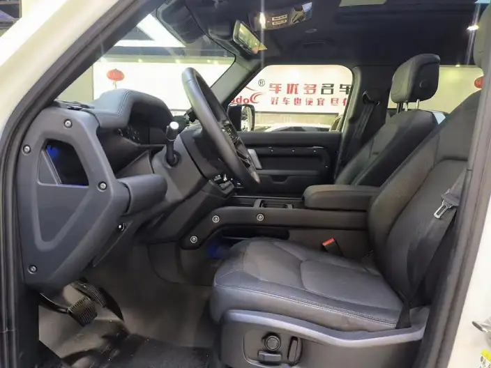 Land Rover Defender 2024 Model 110 3.0T P400 X-Dynamic HSE – фото 8