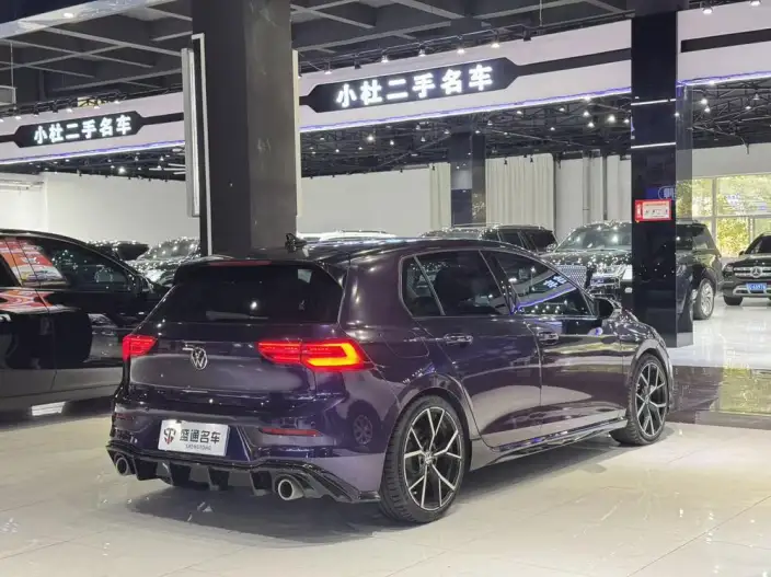 Volkswagen Golf 2021 Model 280TSI DSG 30th Anniversary Memorial Edition – фото 5