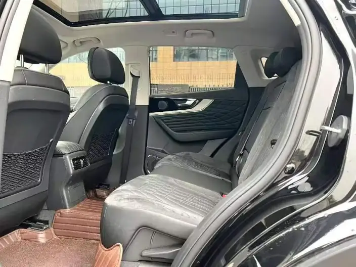 Hongqi HS5 2022 Model 2.0T Smart Flag Enjoy 4WD Edition – фото 9