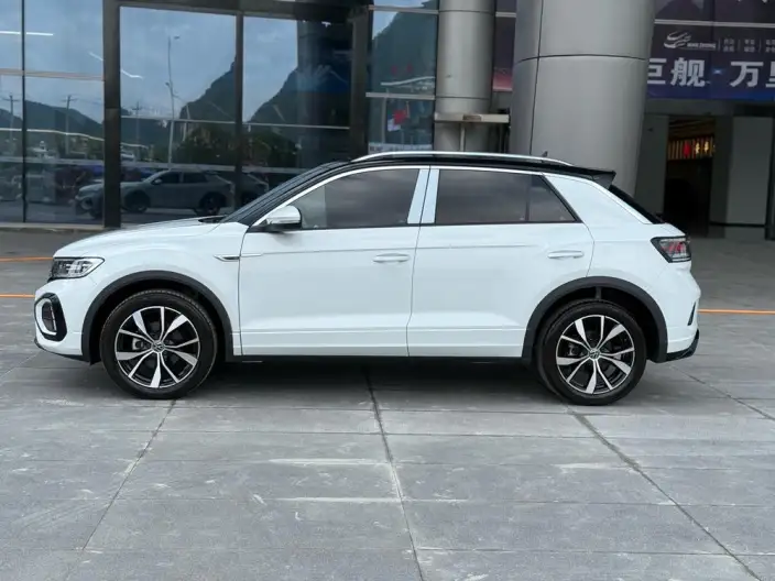 Volkswagen T-Roc 2023 Model 300TSI DSG Chenguang Edition – фото 4