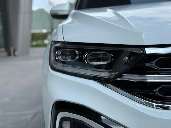 Volkswagen T-Roc 2023 Model 300TSI DSG Chenguang Edition – фото 8