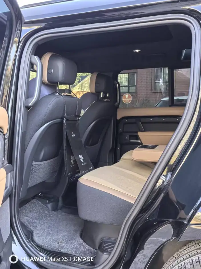 Land Rover Defender 2025 Model 110 3.0T P400 HSE X-Dynamic – фото 7