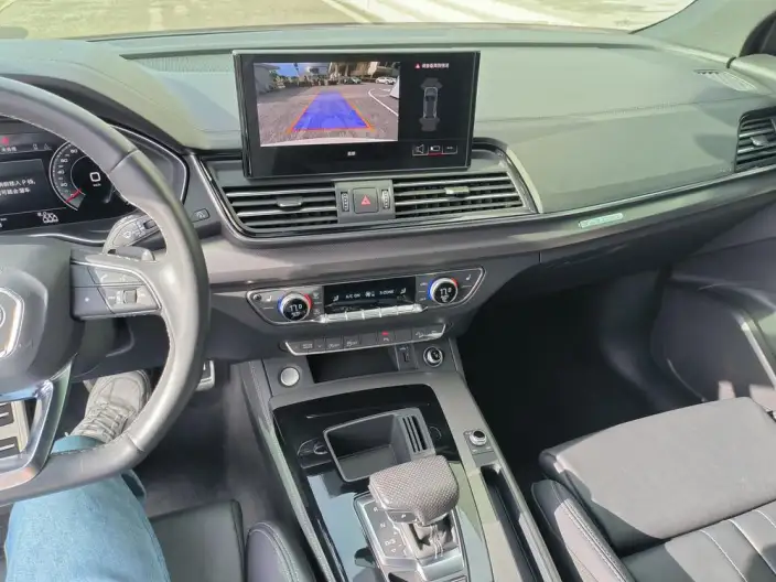 Audi Q5L 2024 Model 40TFSI Luxury Dynamic Model – фото 10