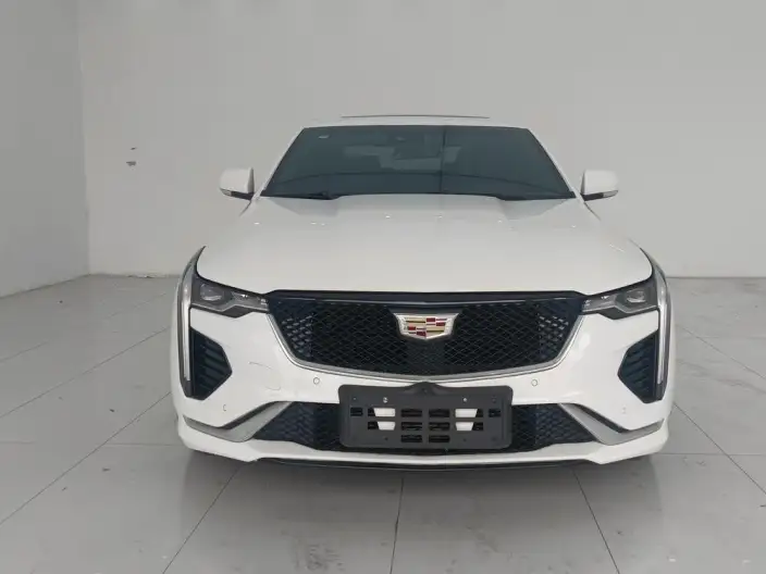 Cadillac CT4 2020 Model 28T Fashion Model – фото 2