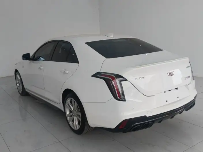 Cadillac CT4 2020 Model 28T Fashion Model – фото 4