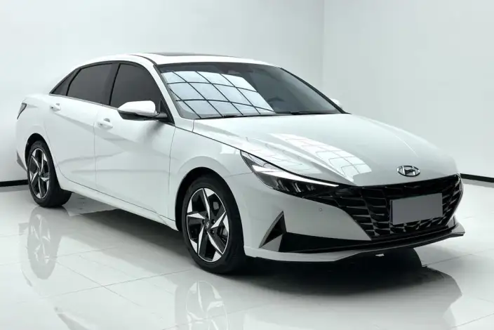 Hyundai Ioniq 2023 Model 1.5L CVT LUX Premium Edition – фото 3