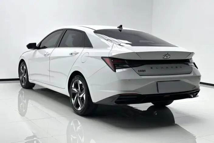 Hyundai Ioniq 2023 Model 1.5L CVT LUX Premium Edition – фото 4