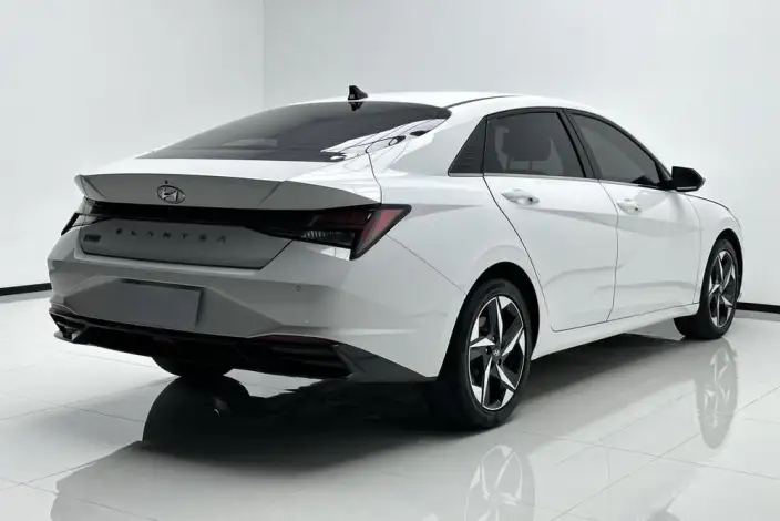 Hyundai Ioniq 2023 Model 1.5L CVT LUX Premium Edition – фото 6