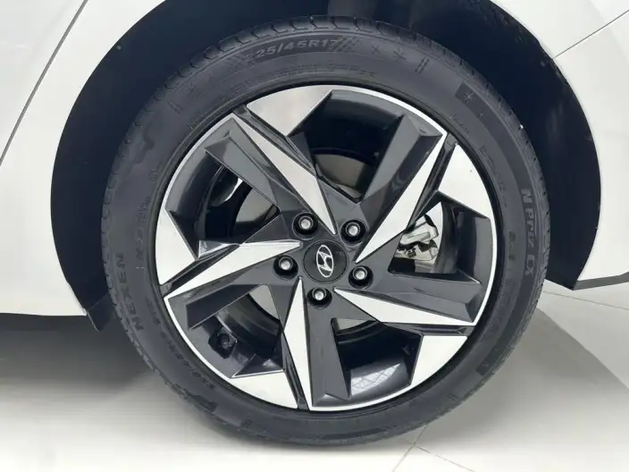 Hyundai Ioniq 2023 Model 1.5L CVT LUX Premium Edition – фото 7