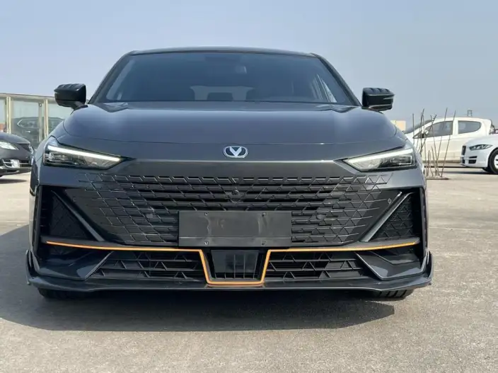 Changan UNI-V 2022 Model 1.5T Sports Edition – фото 2