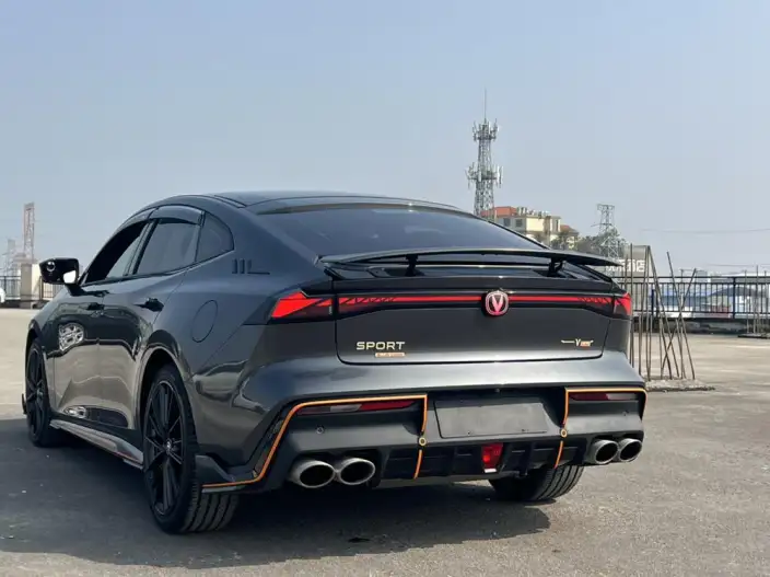 Changan UNI-V 2022 Model 1.5T Sports Edition – фото 4