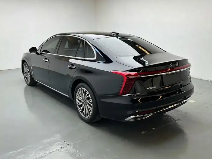 Hongqi H5 2023 Model 2.0T Automatic Flag Enjoy Edition – фото 4