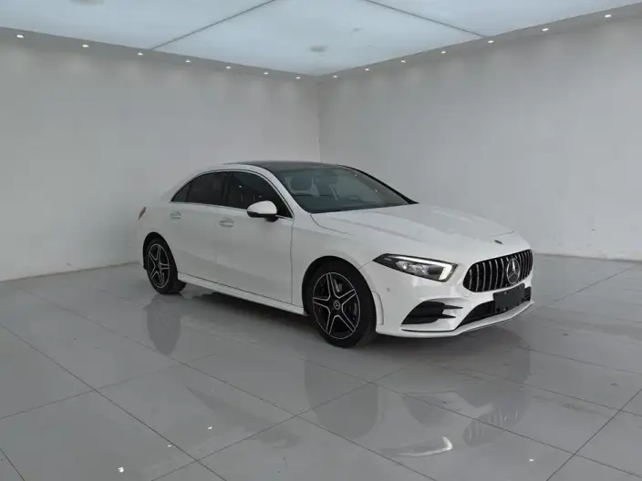 Mercedes-Benz A-class 2021 Model A 200 L Sports sedan Fashion Edition – фото 3