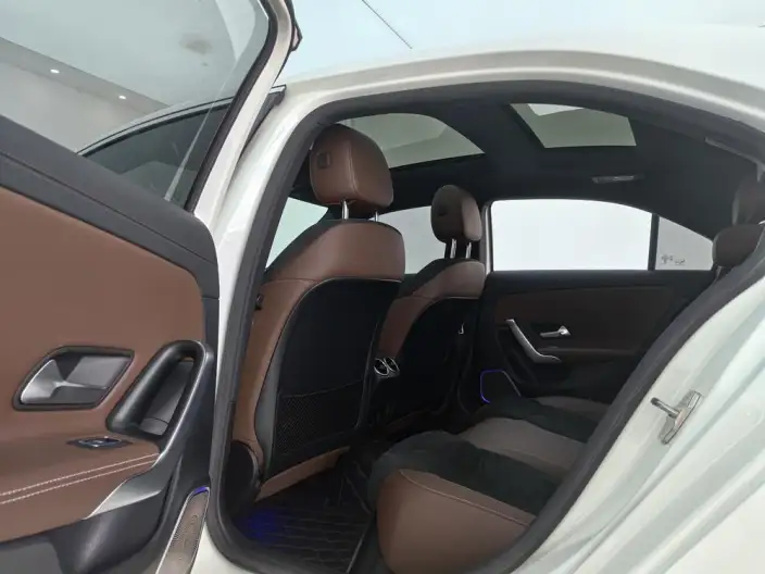 Mercedes-Benz A-class 2021 Model A 200 L Sports sedan Fashion Edition – фото 9