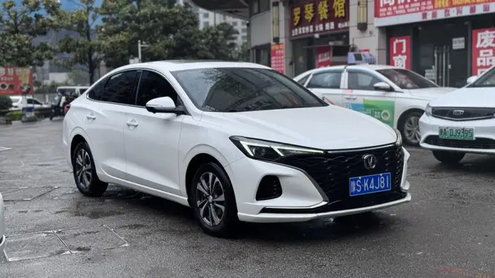 Changan Eado 2022 Model PLUS Blue whale NE 1.4T GDI DCT Noble Model – фото 3