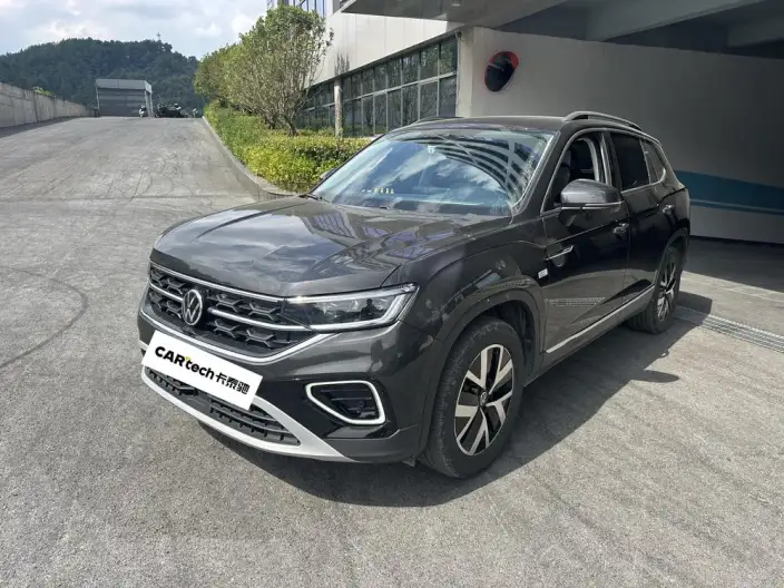 Volkswagen Tayron 2024 Model 300TSI 2WD Luxury Plus Advanced version – фото 1