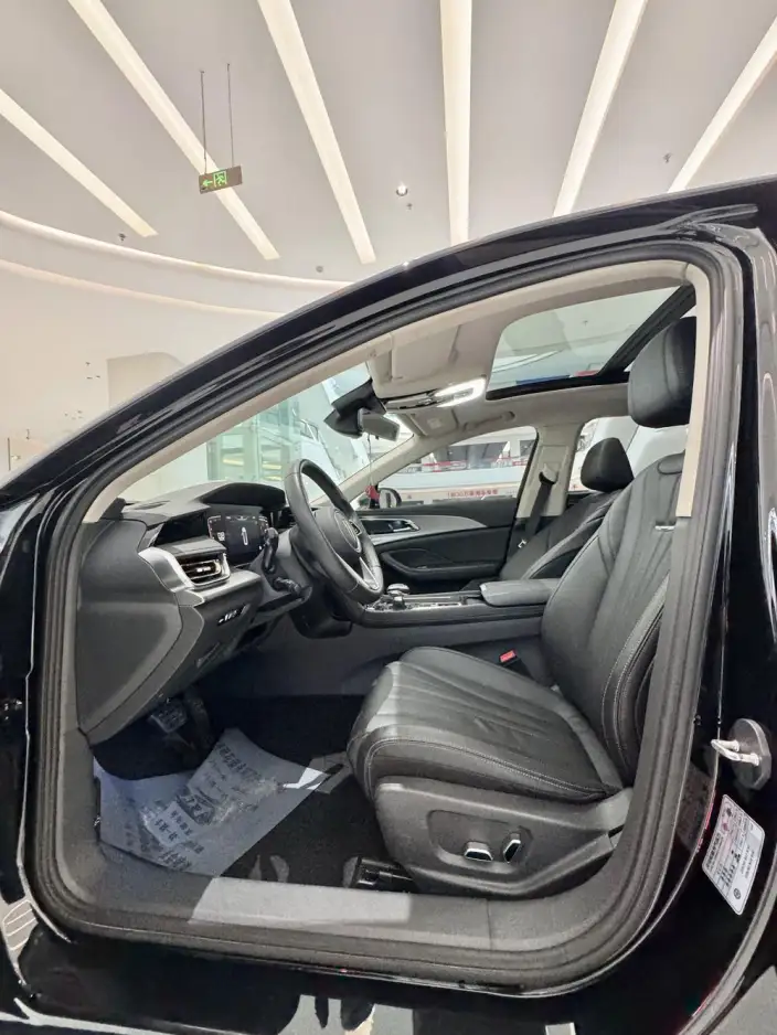 Hongqi H5 2023 Model 1.5T DCT Flag Rhythm Edition – фото 7