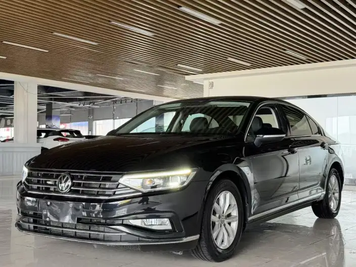 Volkswagen Magotan 2020 Model 280TSI DSG Comfort Model – фото 1