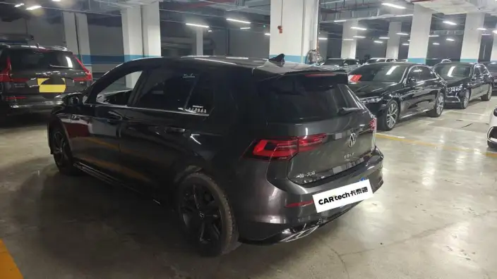 Volkswagen Golf 2021 Model 280TSI DSG R-Line – фото 4