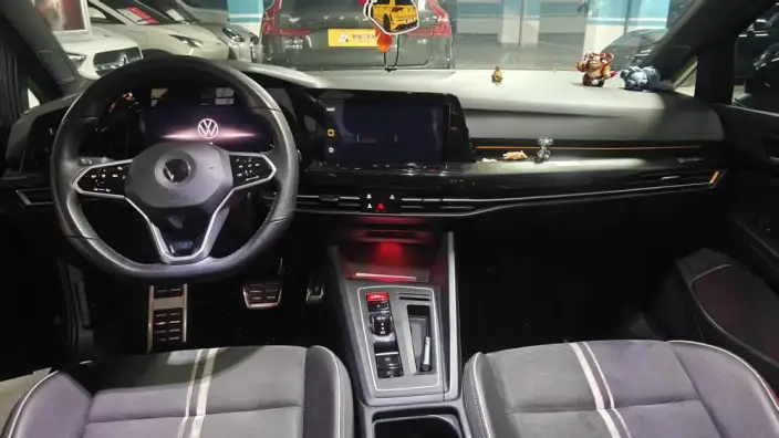 Volkswagen Golf 2021 Model 280TSI DSG R-Line – фото 10
