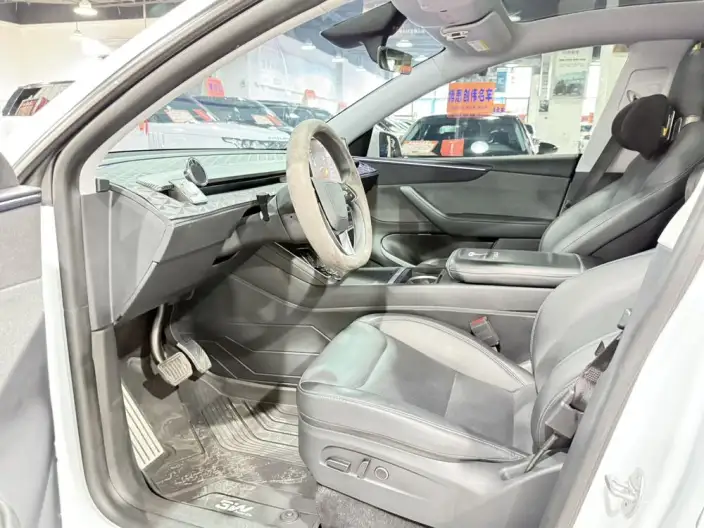 Model Y 2025 Model Rear-wheel drive version – фото 8