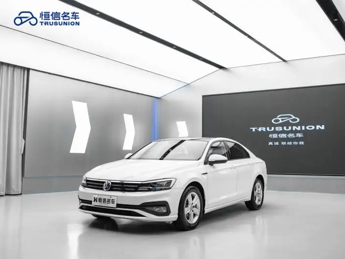 Volkswagen Lamando 2021 Model 230TSI DSG Fashion edition – фото 1
