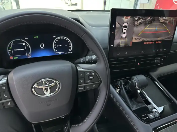 Toyota Sienna 2027 Model Hybrid 2.5L 4WD Deluxe Edition – фото 8
