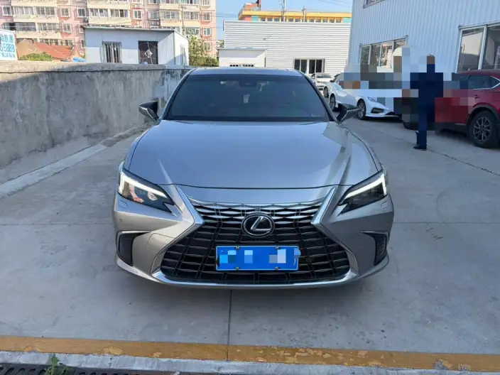 Lexus ES 2025 Model 200 Premium – фото 2